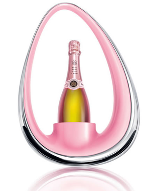 Illustration for article titled Veuve Globalight Cools Your Champagne, Gives Romantic Glow Too